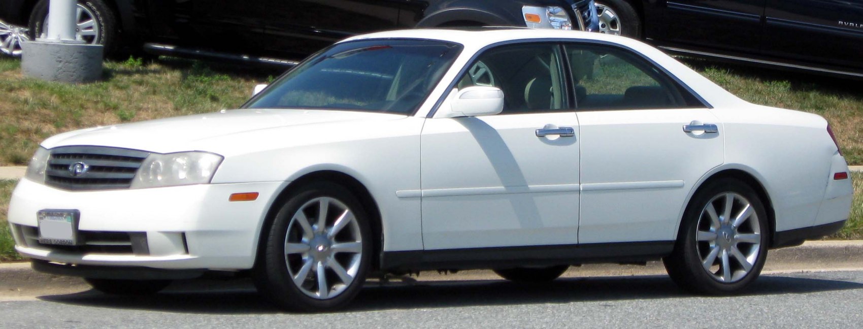 Infiniti M 45i V8 32V (344 Hp)