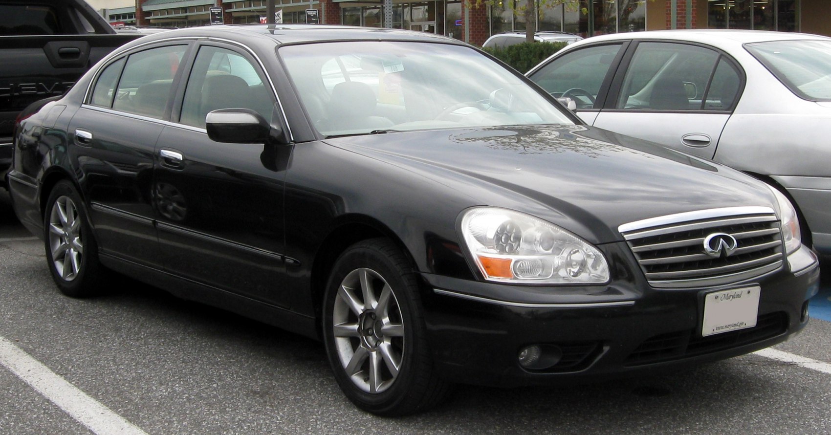 Infiniti Q45 4.5 i V8 32V (340 Hp)