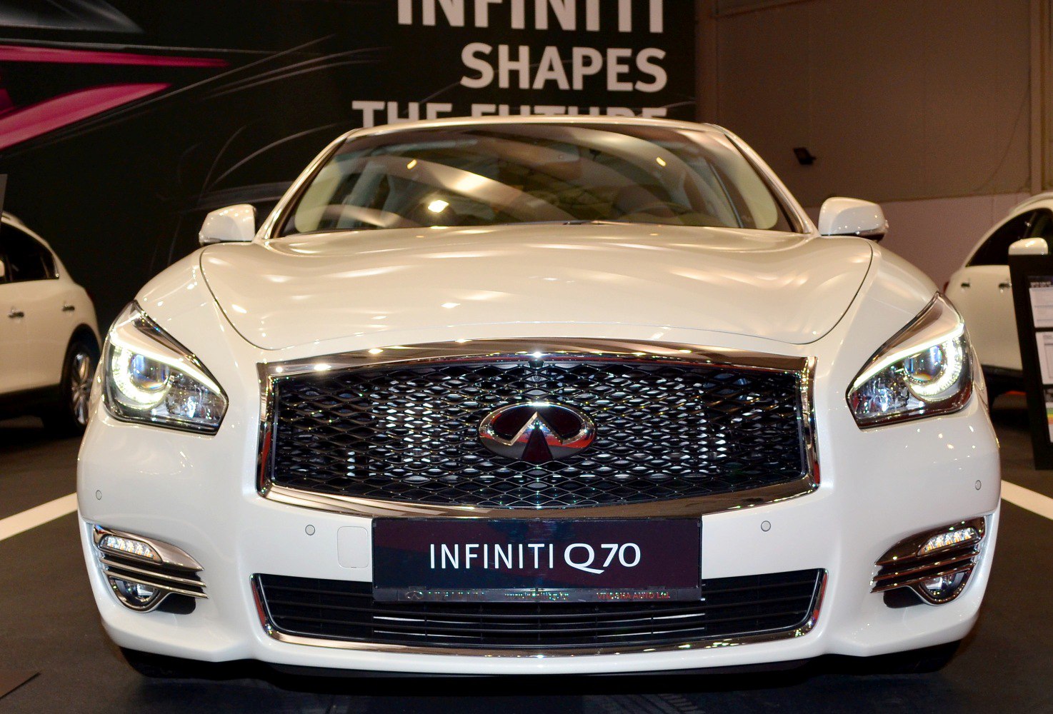 Infiniti Q70