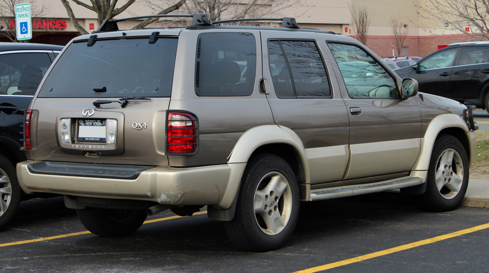 Infiniti QX4 3.3 i V6 24V (170 Hp)