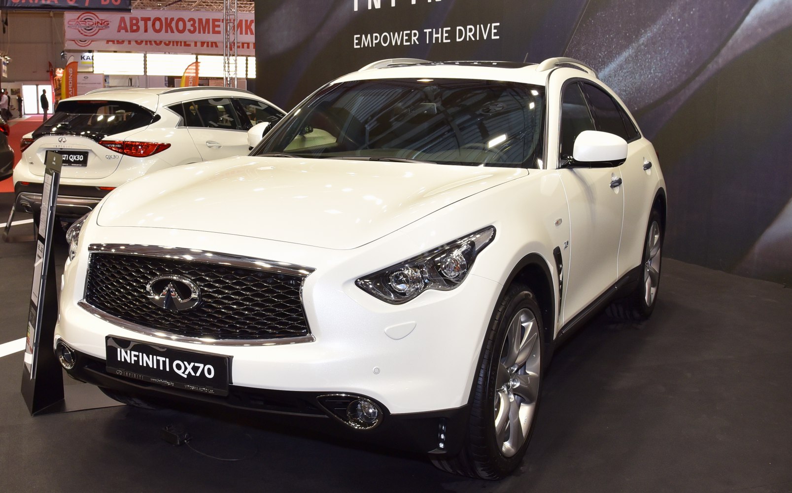 Infiniti QX70