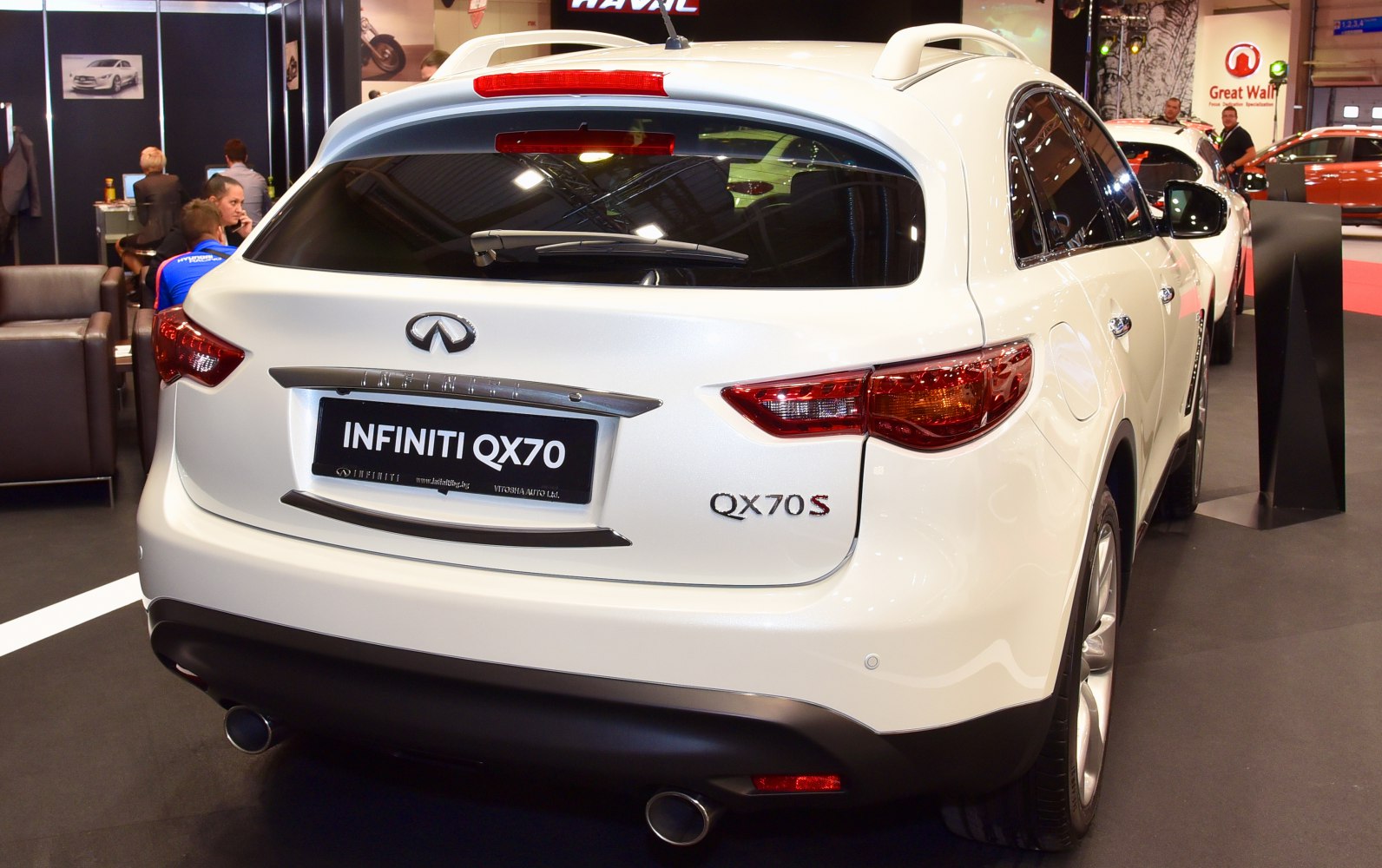 Infiniti QX70 3.7 V6 (320 Hp) Automatic AWD