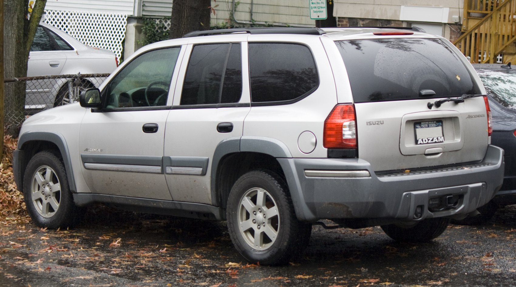 Isuzu Ascender 5.3 i V8 16V 2WD (294 Hp)