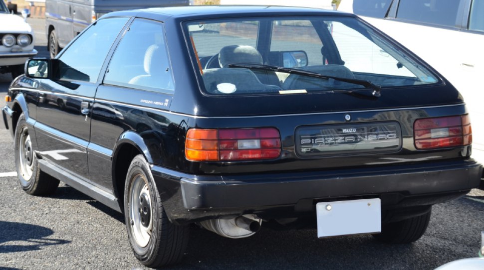 Isuzu Piazza 2.0 Turbo (141 Hp)