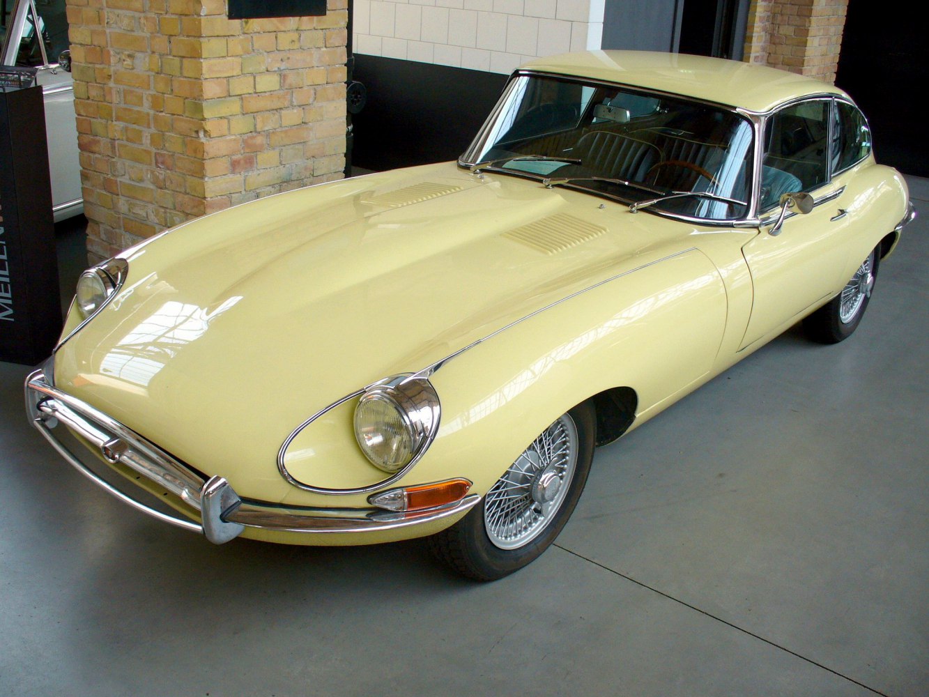 Jaguar E-type 4.2 (Series3) (173 Hp)