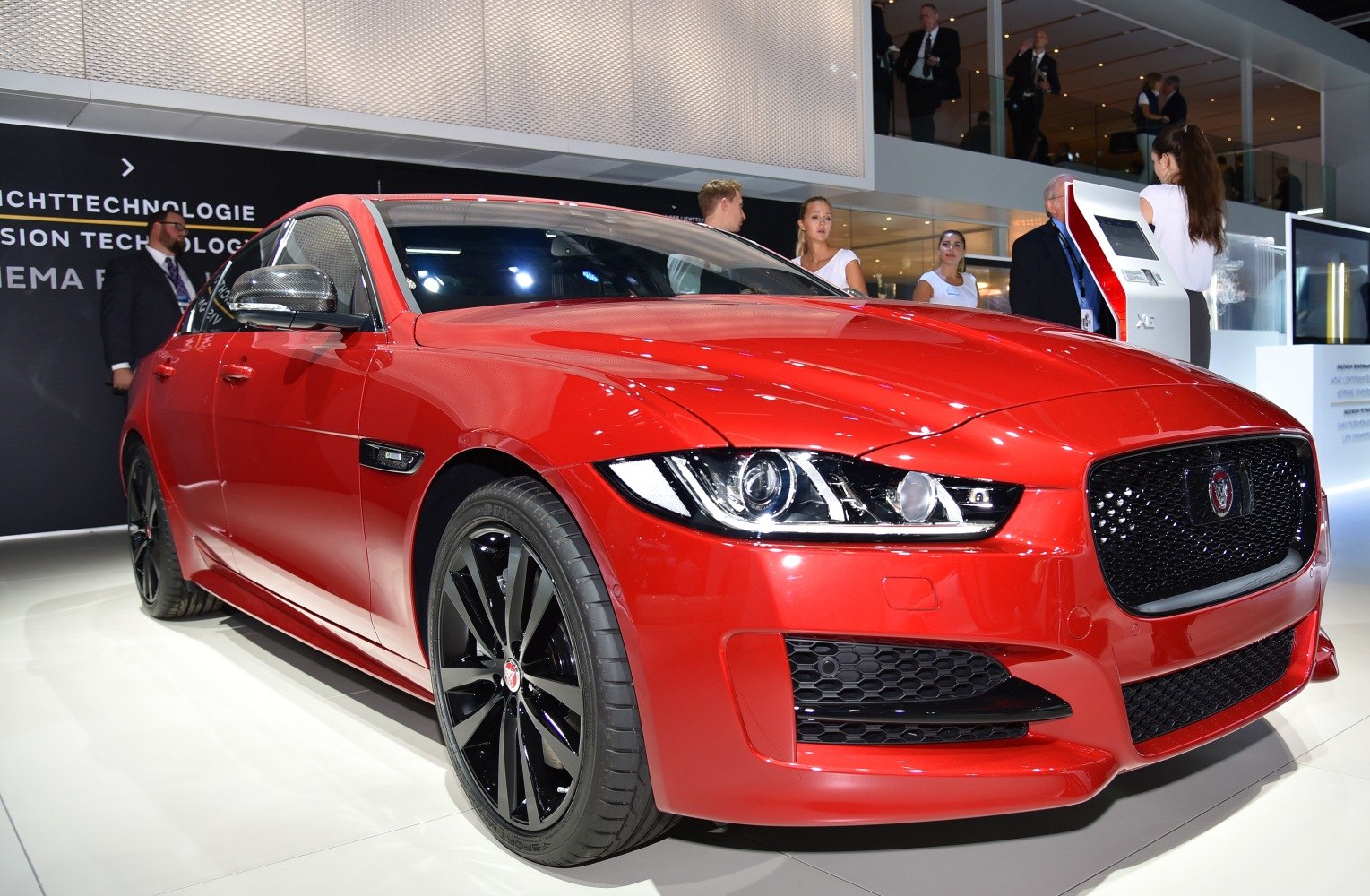 Jaguar XE 2.0d (180 Hp)