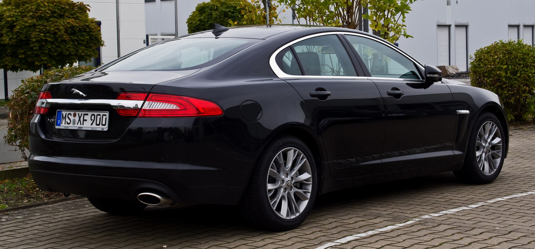 Jaguar XF 3.0 V6 (238 Hp)