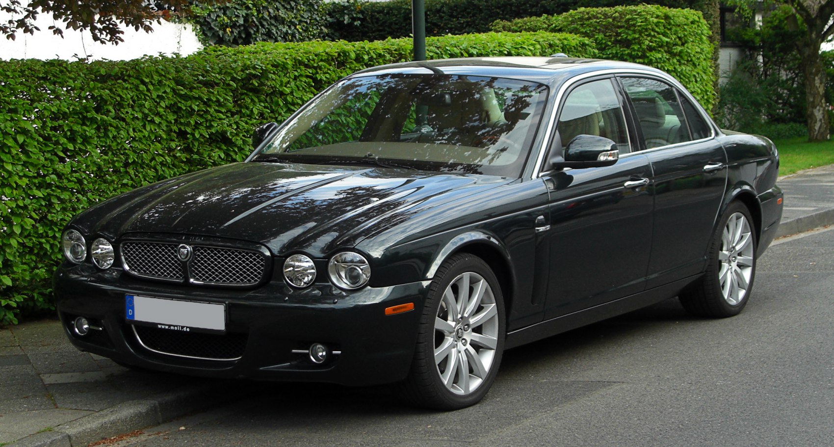 Jaguar XJ R 4.2 V8 (395 Hp) Automatic