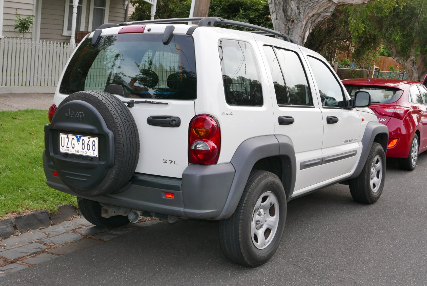 Jeep Cherokee 3.7 i V6 (210 Hp)