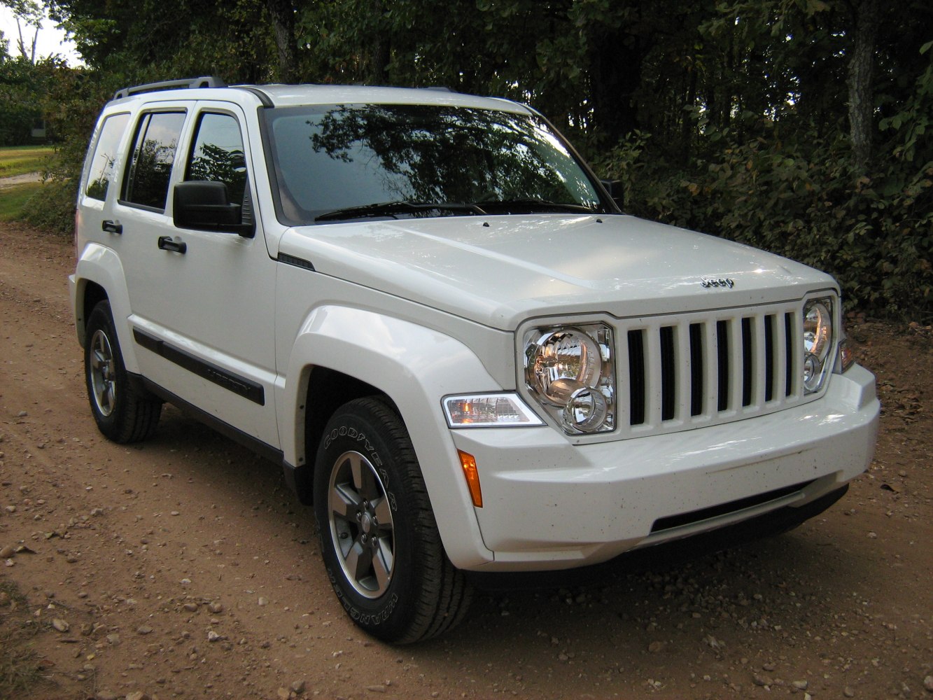 Jeep Liberty 3.7 i V6 12V (210 Hp) 4WD Automatic