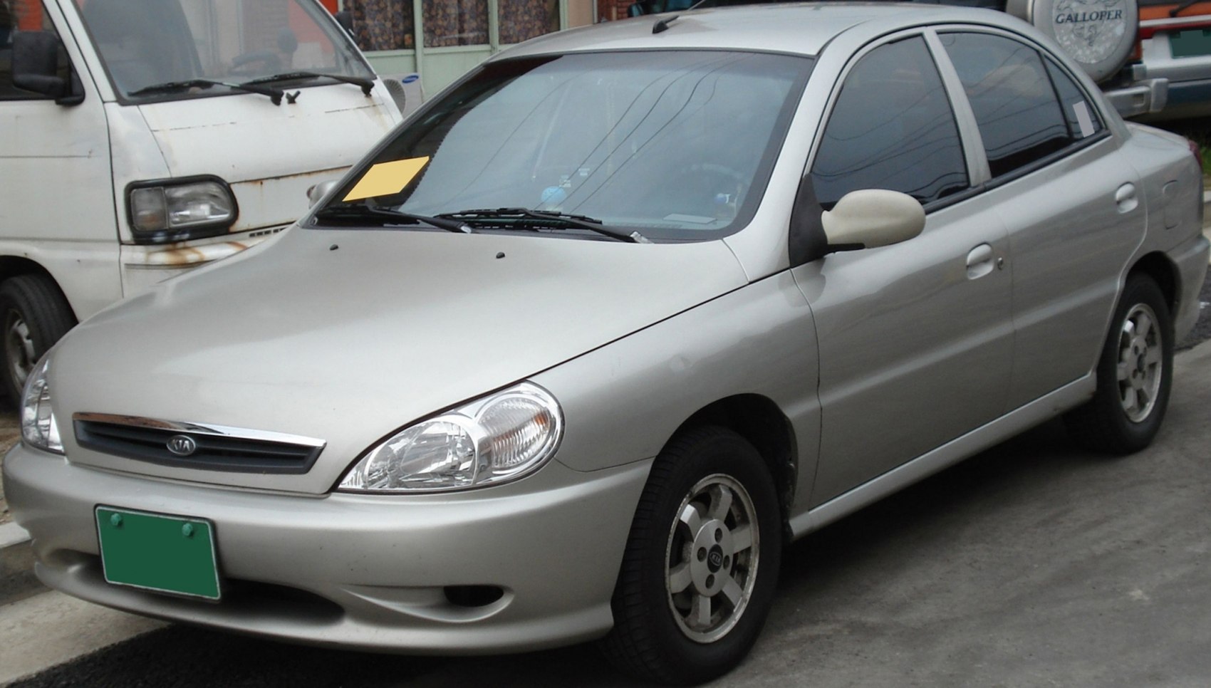 Kia Rio 1.3i (75 Hp)