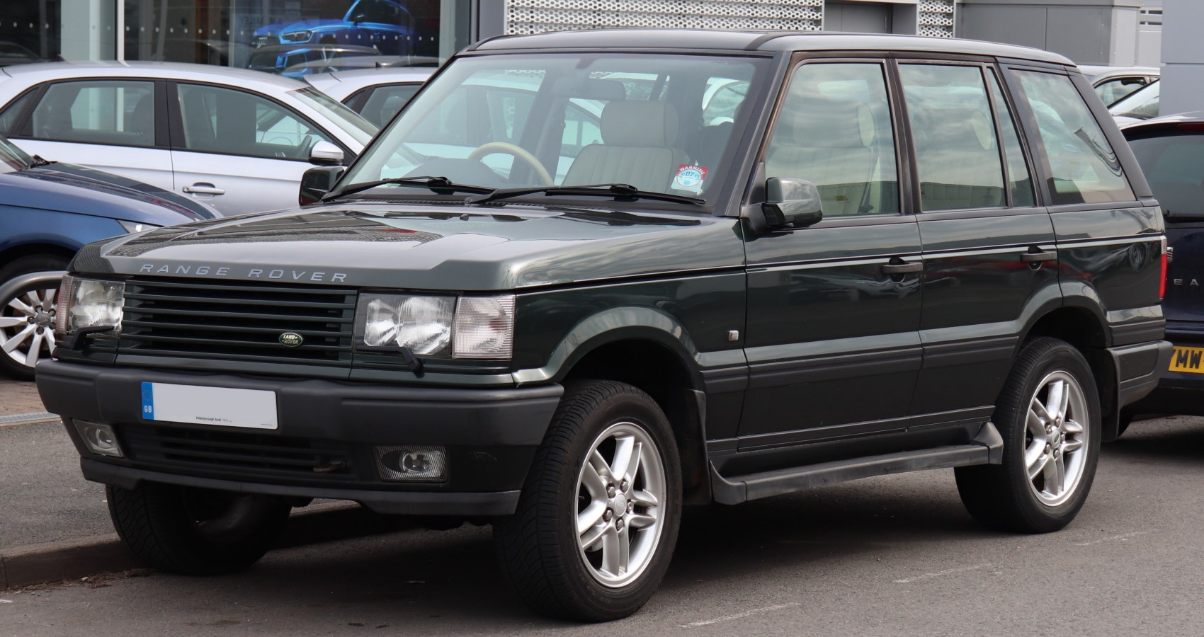 Land Rover Range Rover 4.6 V8 HSE (224 Hp)