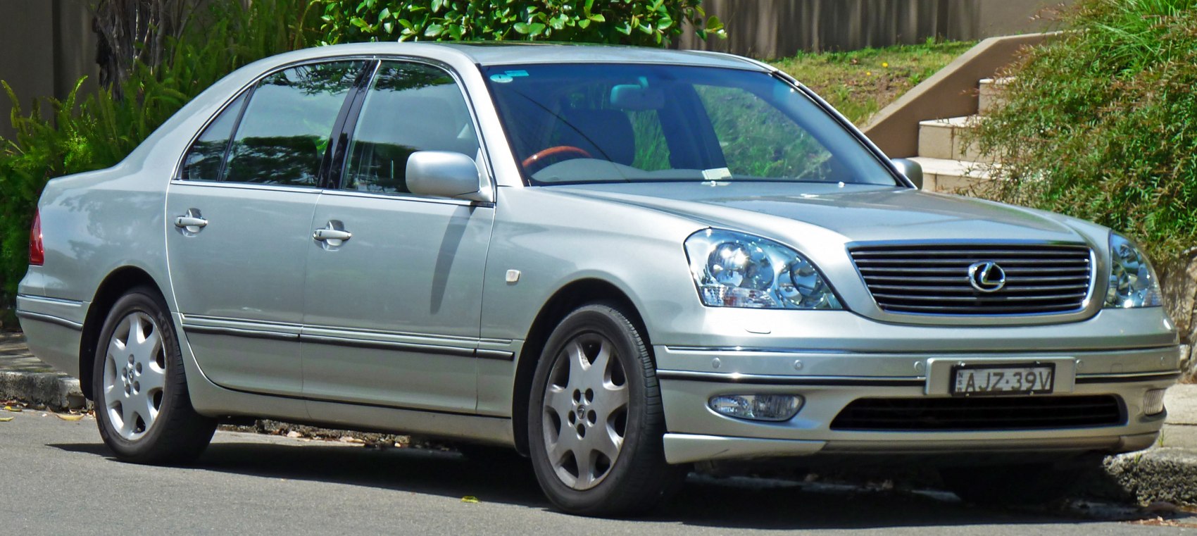 Lexus LS 430 V8 (282 Hp) Automatic