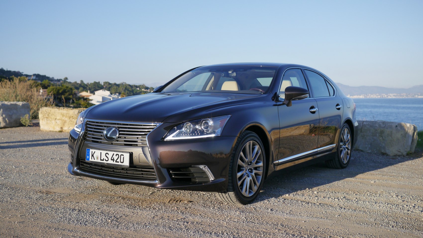 Lexus LS 460 (387 Hp) Automatic