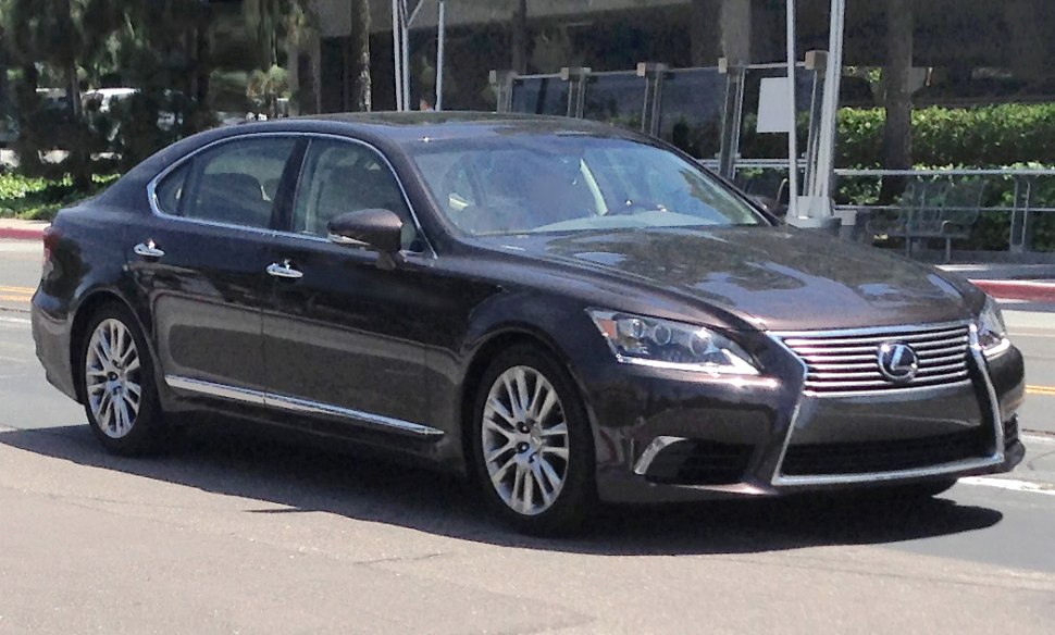 Lexus LS 460L V8 (386 Hp) Automatic