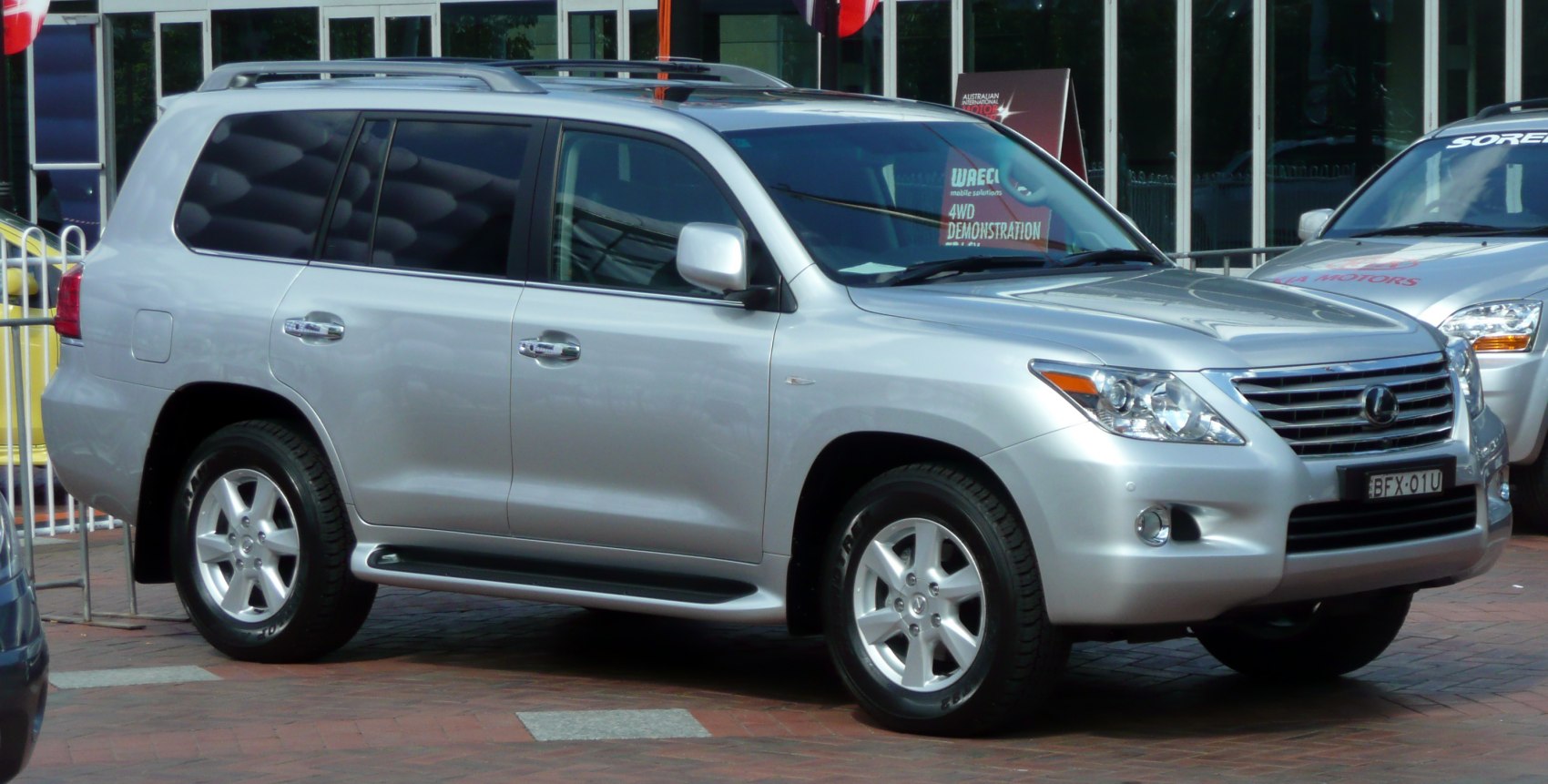 Lexus LX