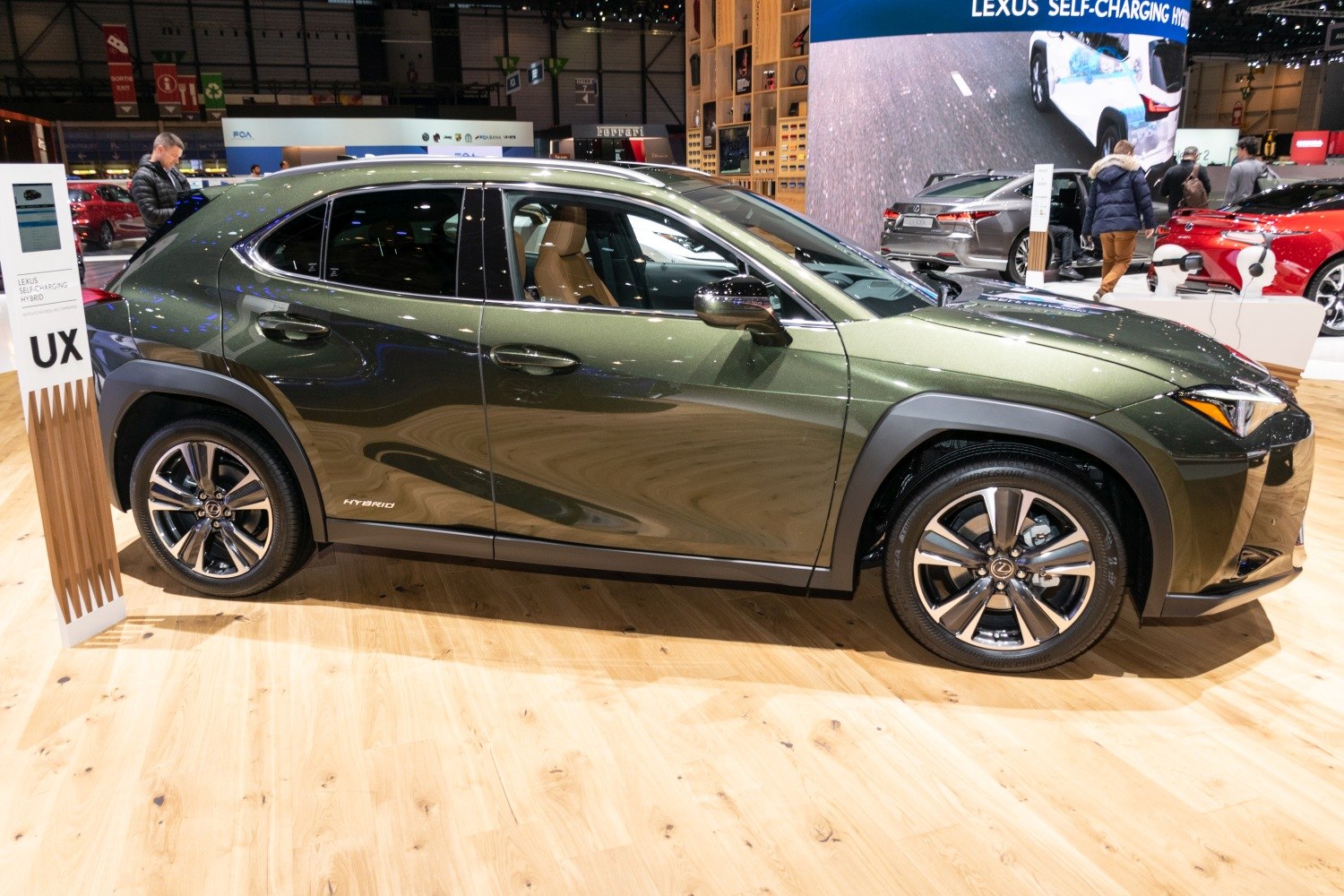 Lexus UX 200 (171 Hp) D-CVT