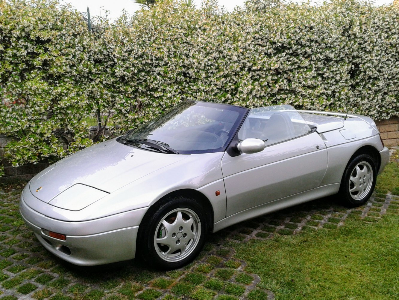 Lotus Elan