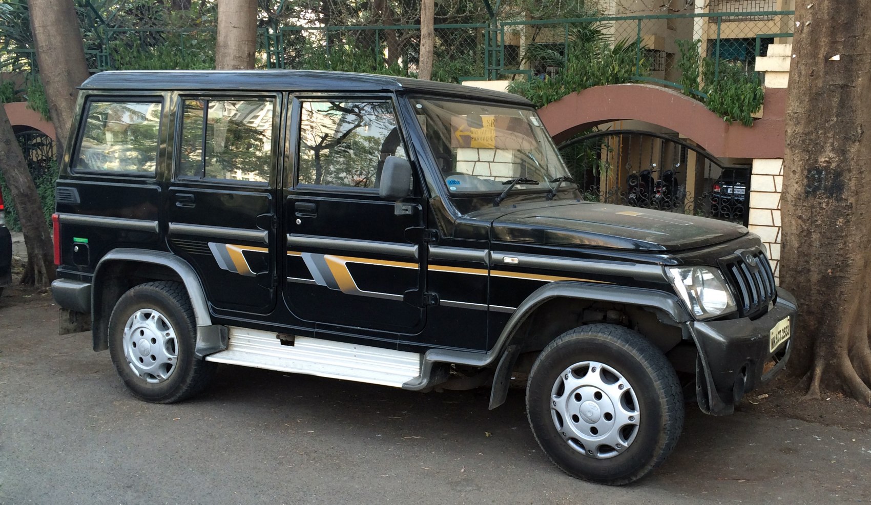 Mahindra Bolero 2.5 D (72 Hp) 4WD