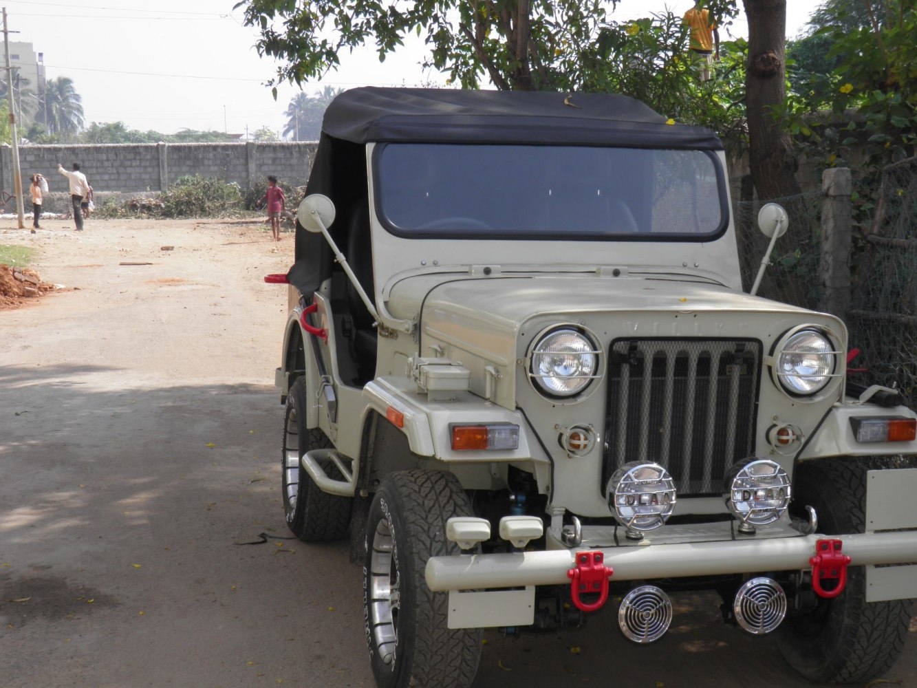 Mahindra CJ 3 2.2 (72 Hp)