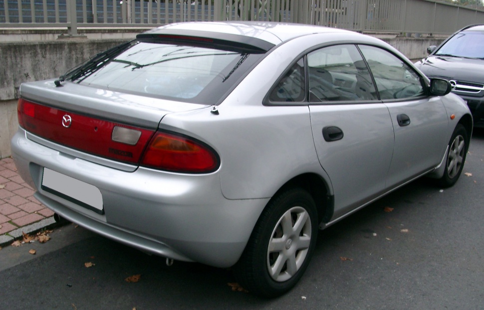 Mazda 323 1.8i 16V (114 Hp)