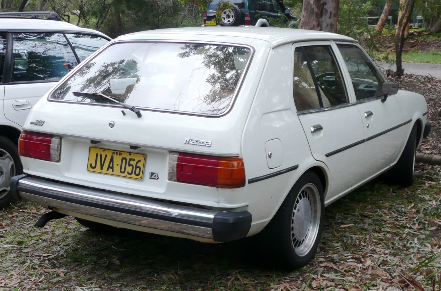 Mazda 323 1.0 (45 Hp)