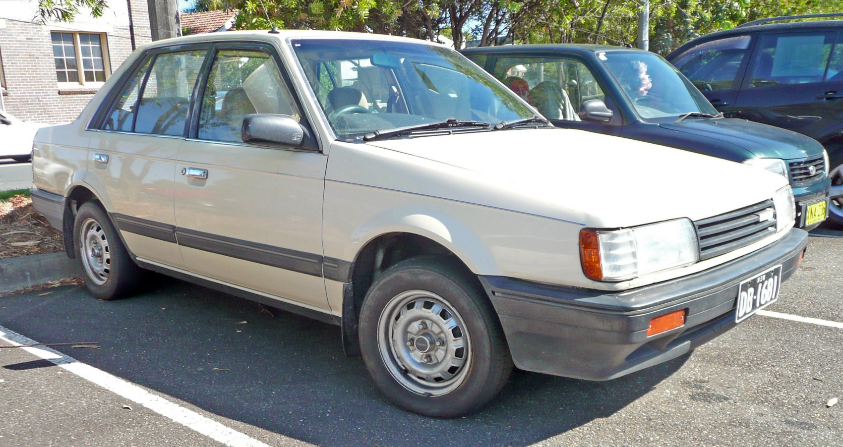 Mazda 323