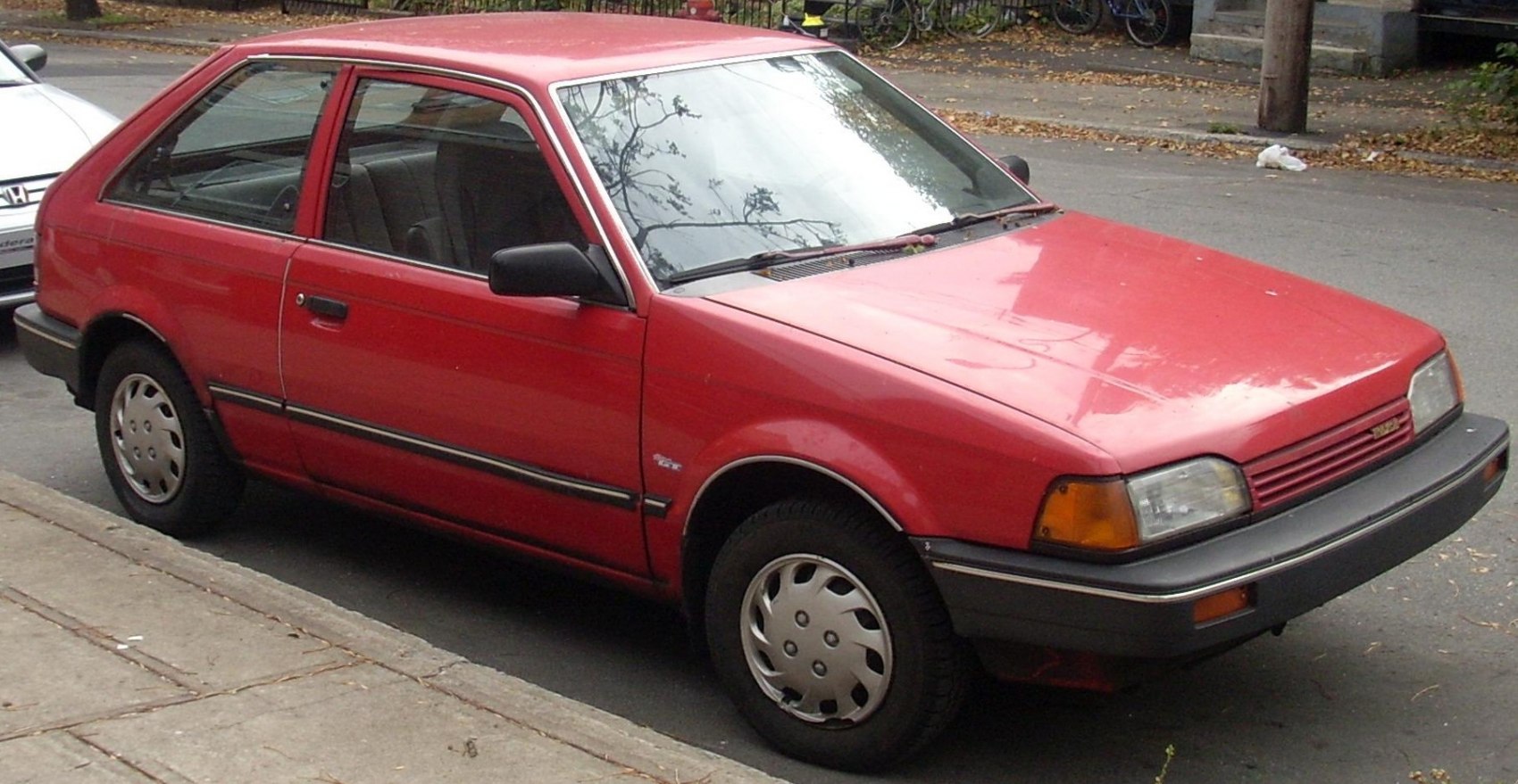 Mazda 323