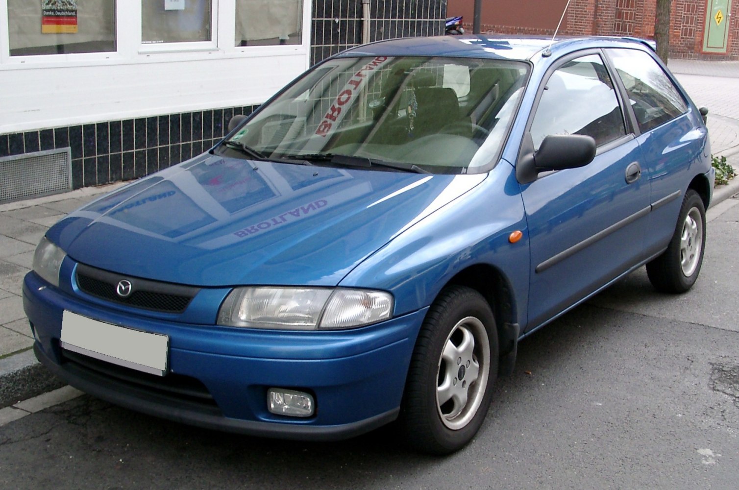 Mazda 323 1.5 i 16V (88 Hp)