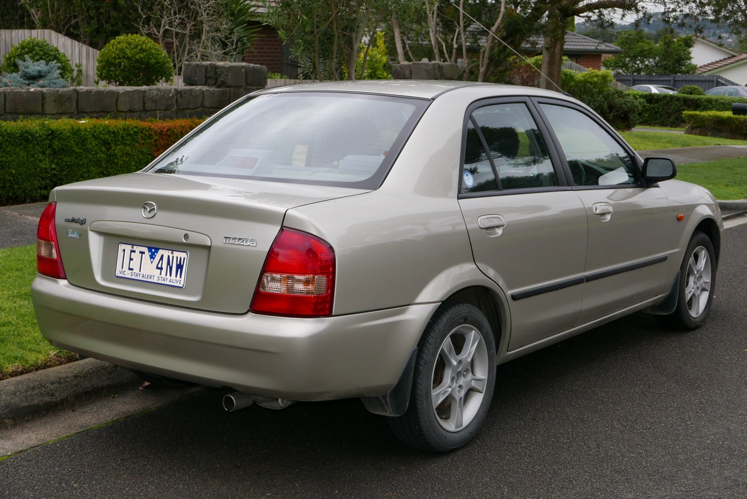 Mazda 323 2.0i 16V (130 Hp) Automatic