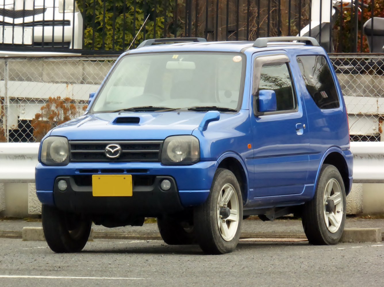 Mazda Az-offroad 0.7 12V (64 Hp) 4WD