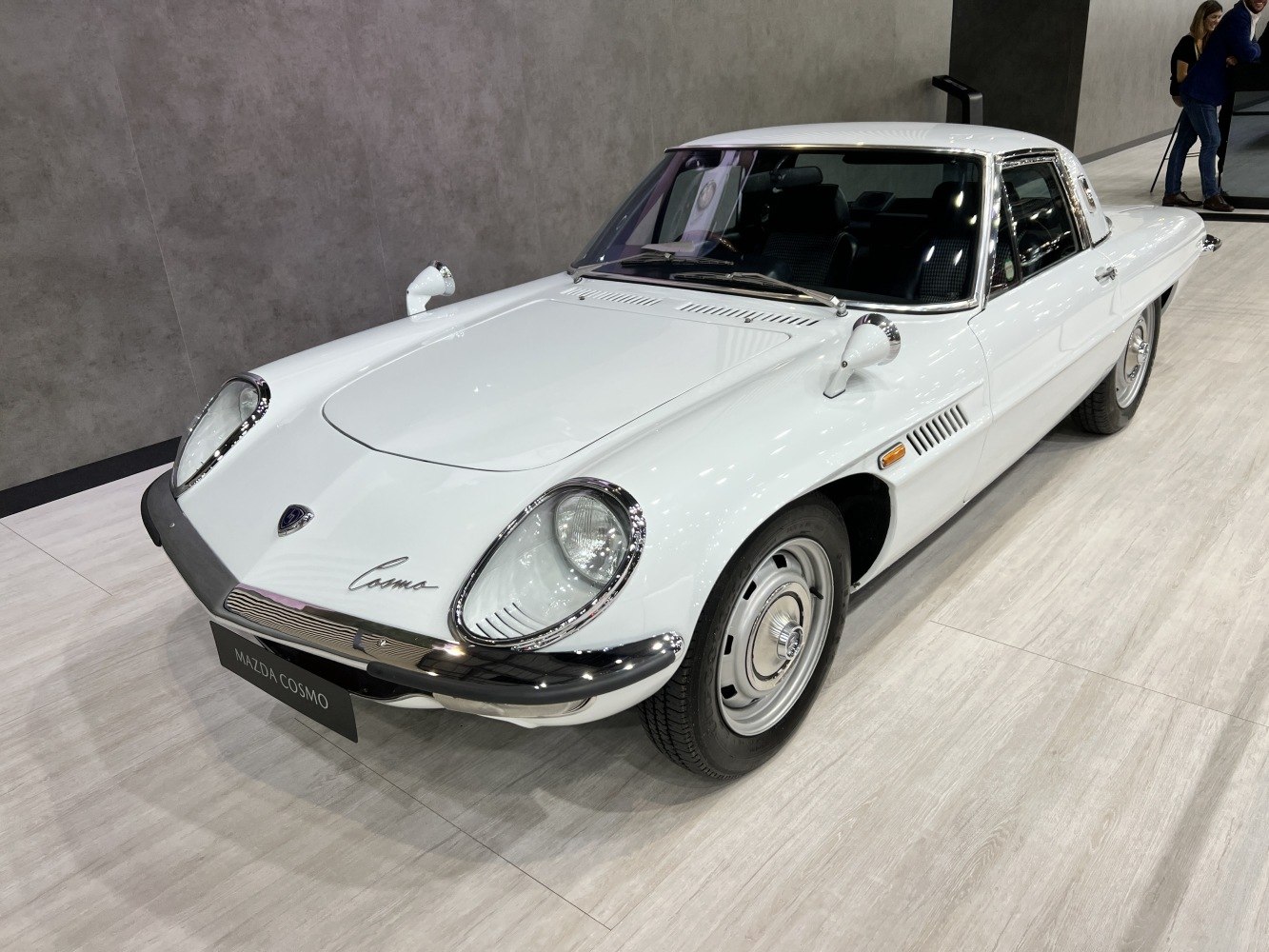 Mazda Cosmo 1.0 Wankel (110 Hp)