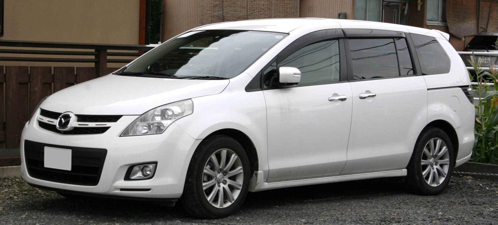 Mazda MPV 2.3 16V (272 Hp)