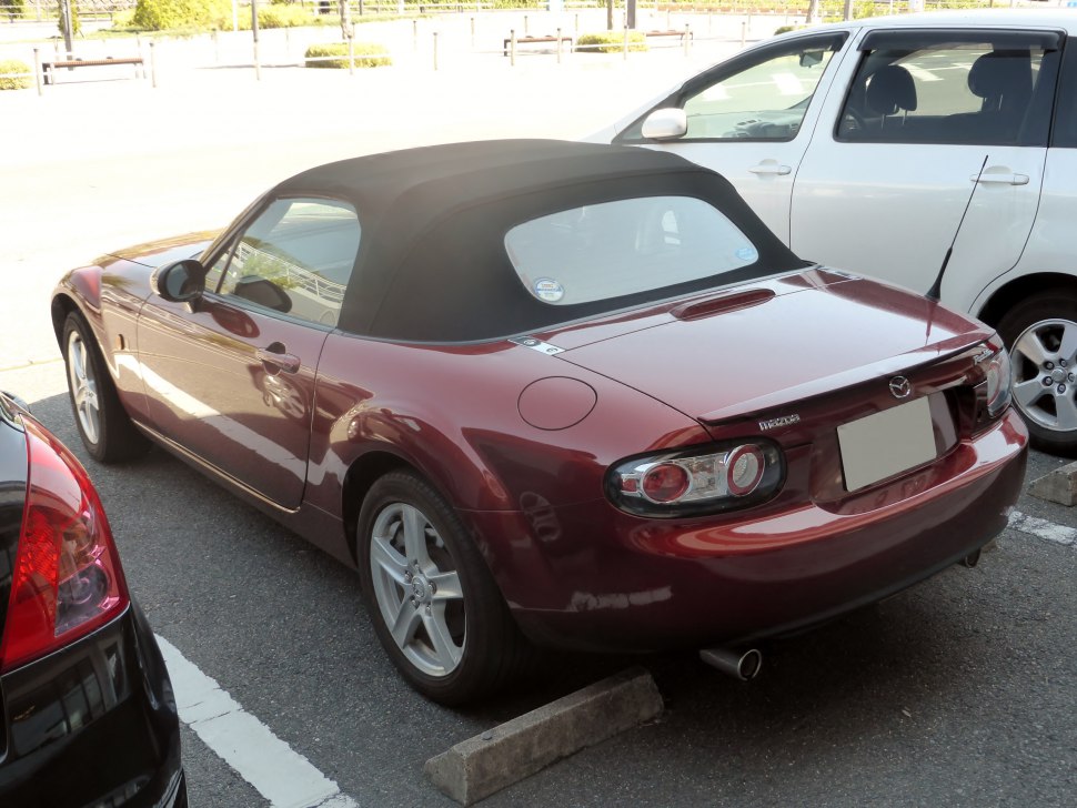 Mazda Roadster 2.0 i (167 Hp)