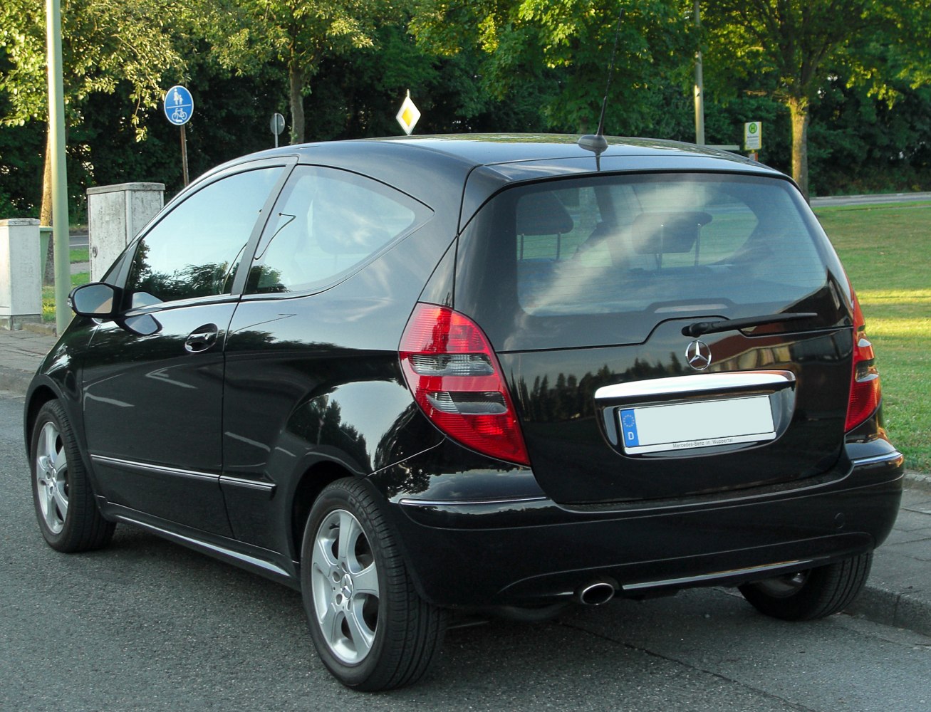 Mercedes-Benz A-class A 200 Turbo (193 Hp)