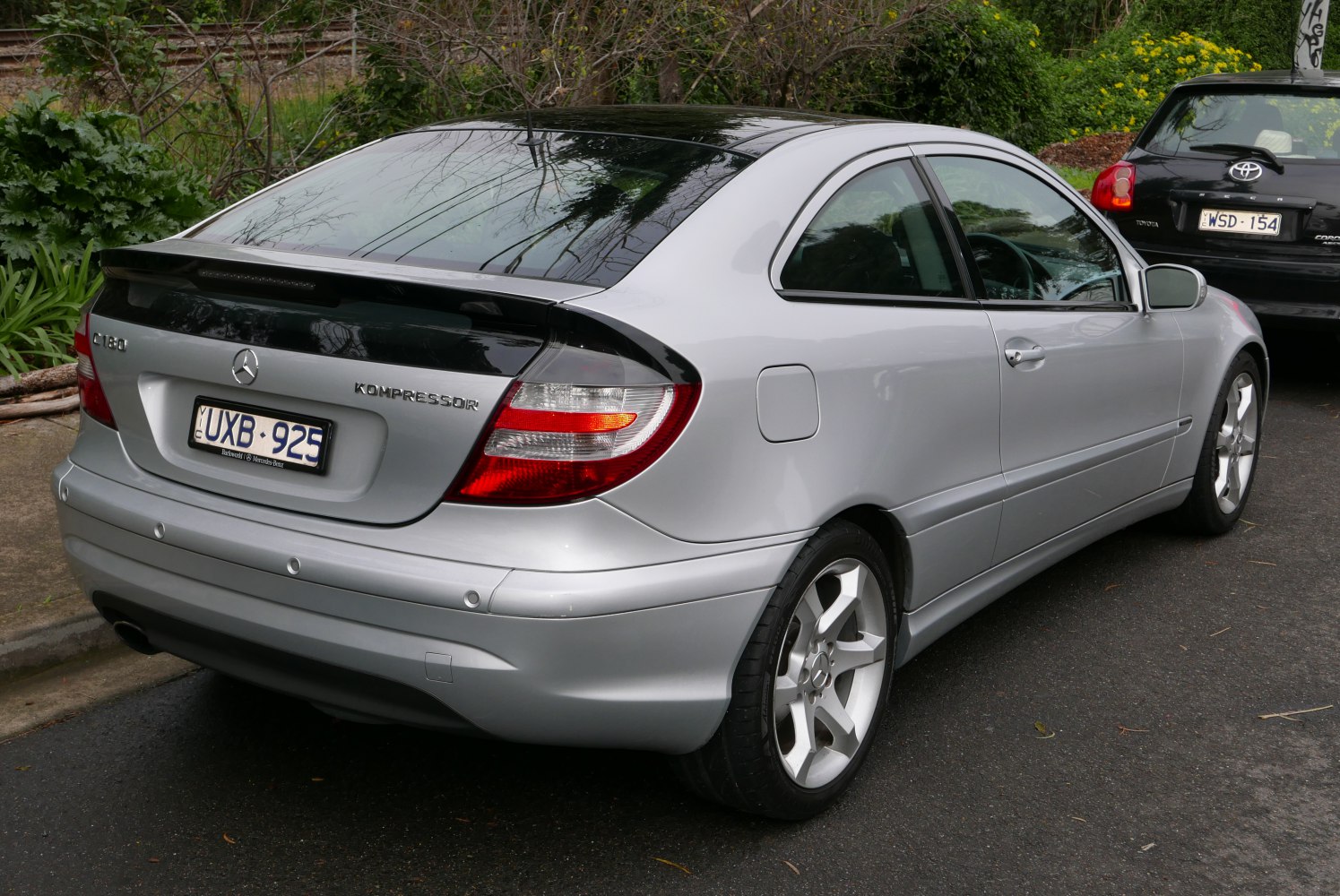 Mercedes-Benz C-class C 180 Kompressor (143 Hp) Automatic