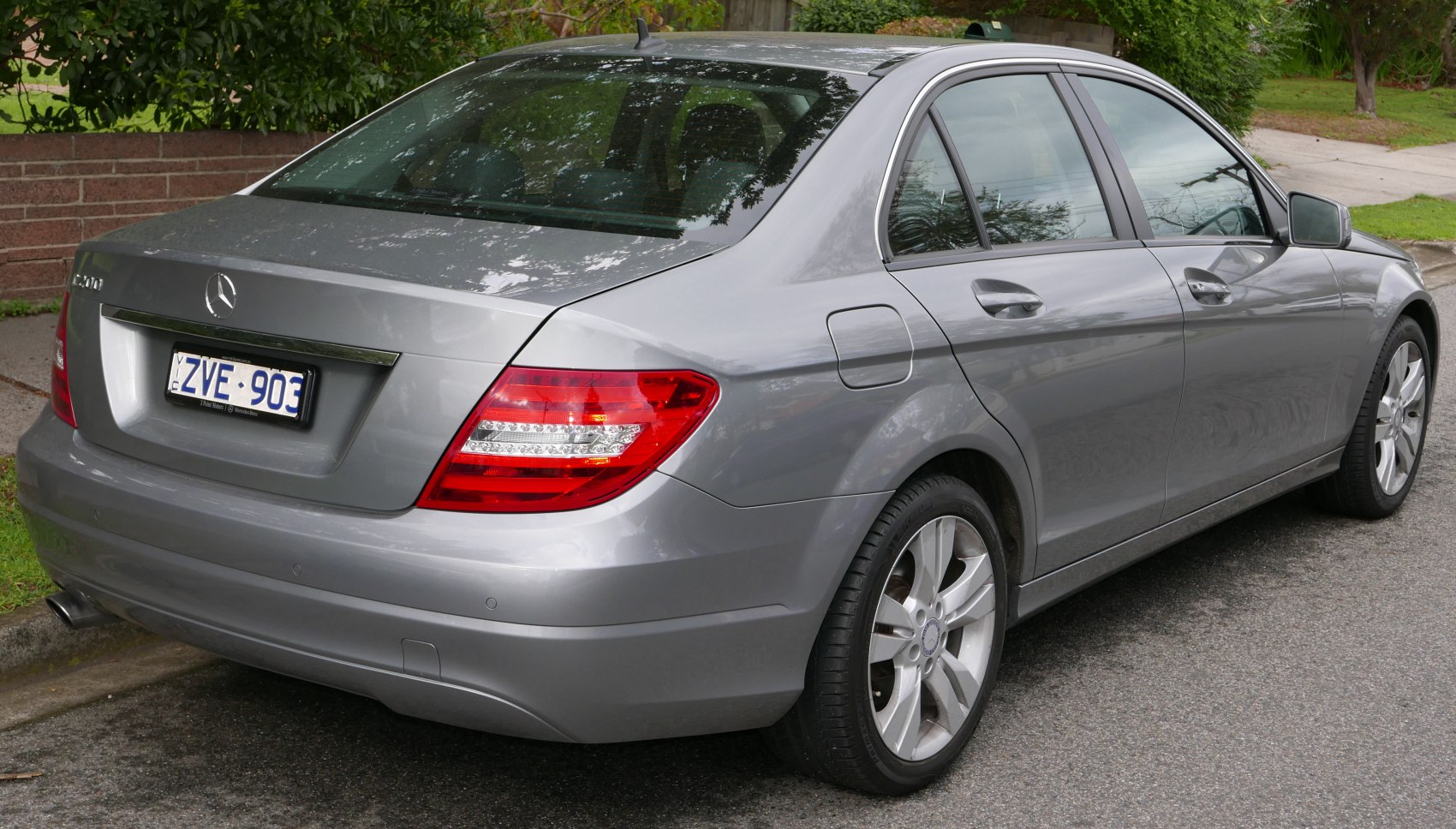 Mercedes-Benz C-class C 220 CDI BlueEFFICIENCY (170 Hp)