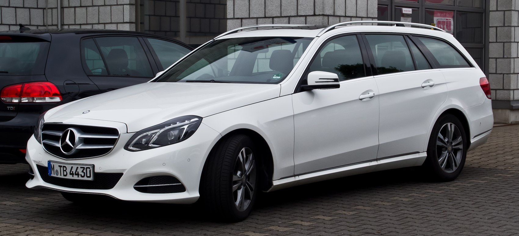 Mercedes-Benz E-class E 500 (408 Hp) 4MATIC G-TRONIC