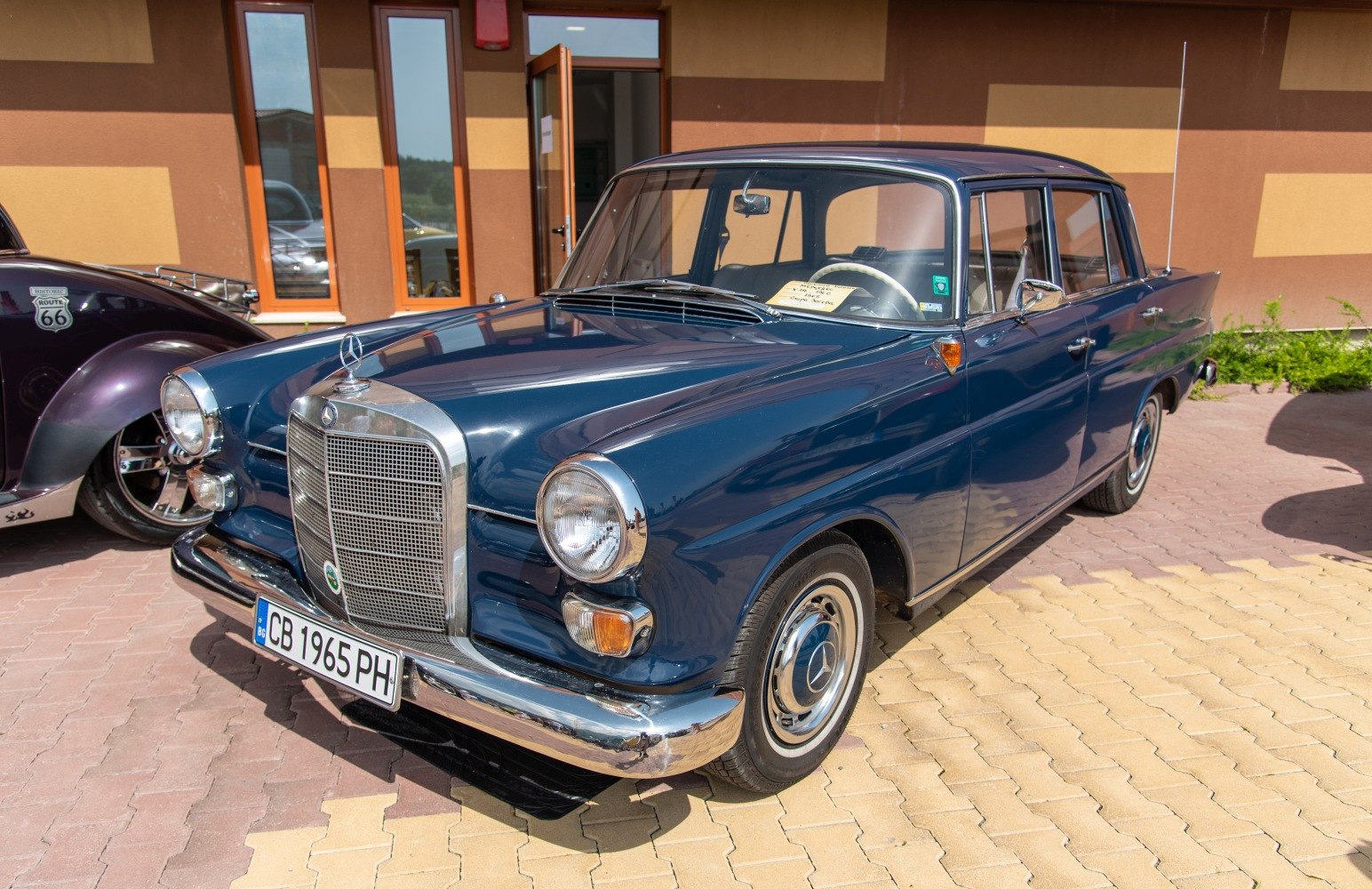 Mercedes-Benz Fintail 200 (95 Hp)