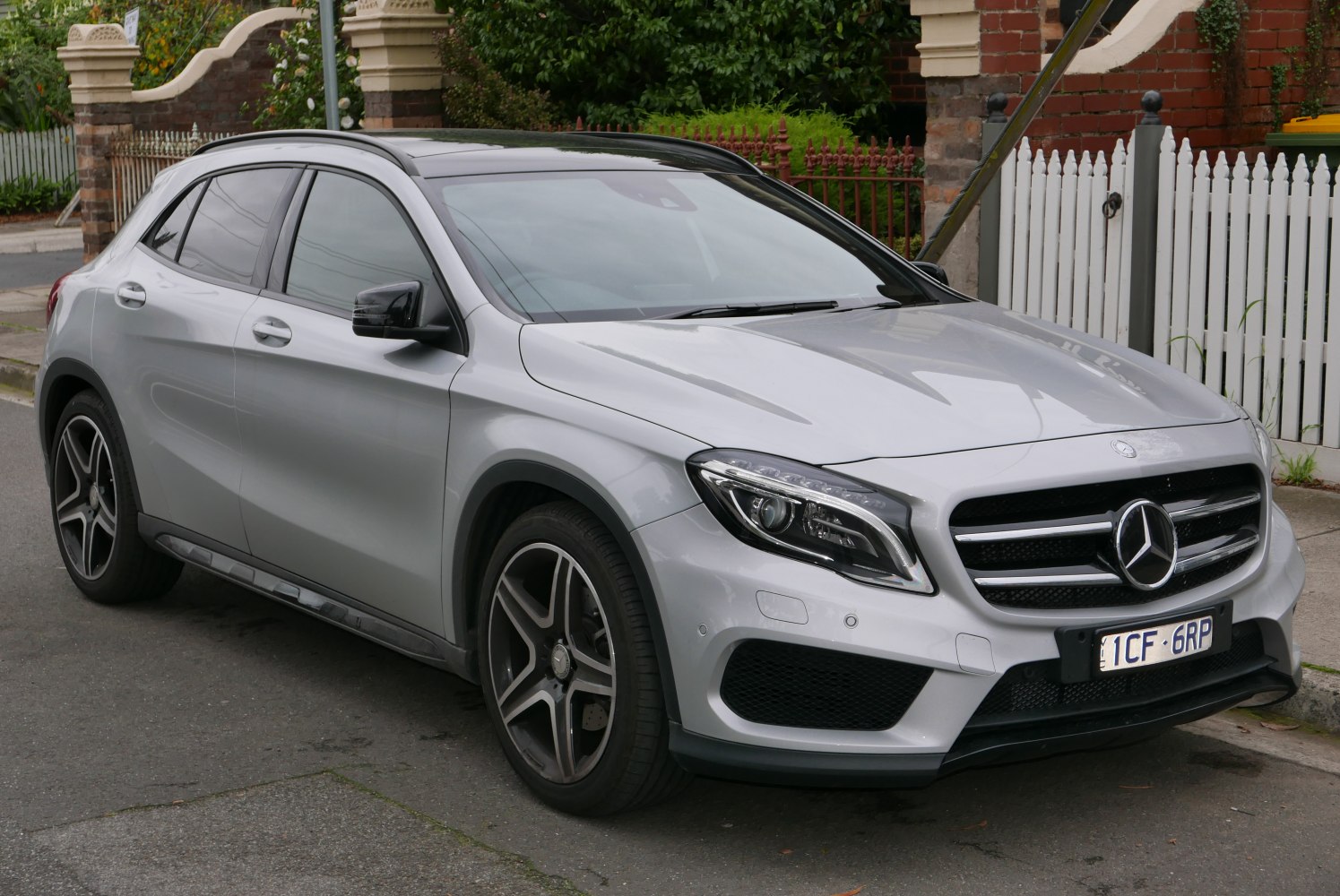 Mercedes-Benz GLA AMG GLA 45 (360 Hp) 4MATIC DCT