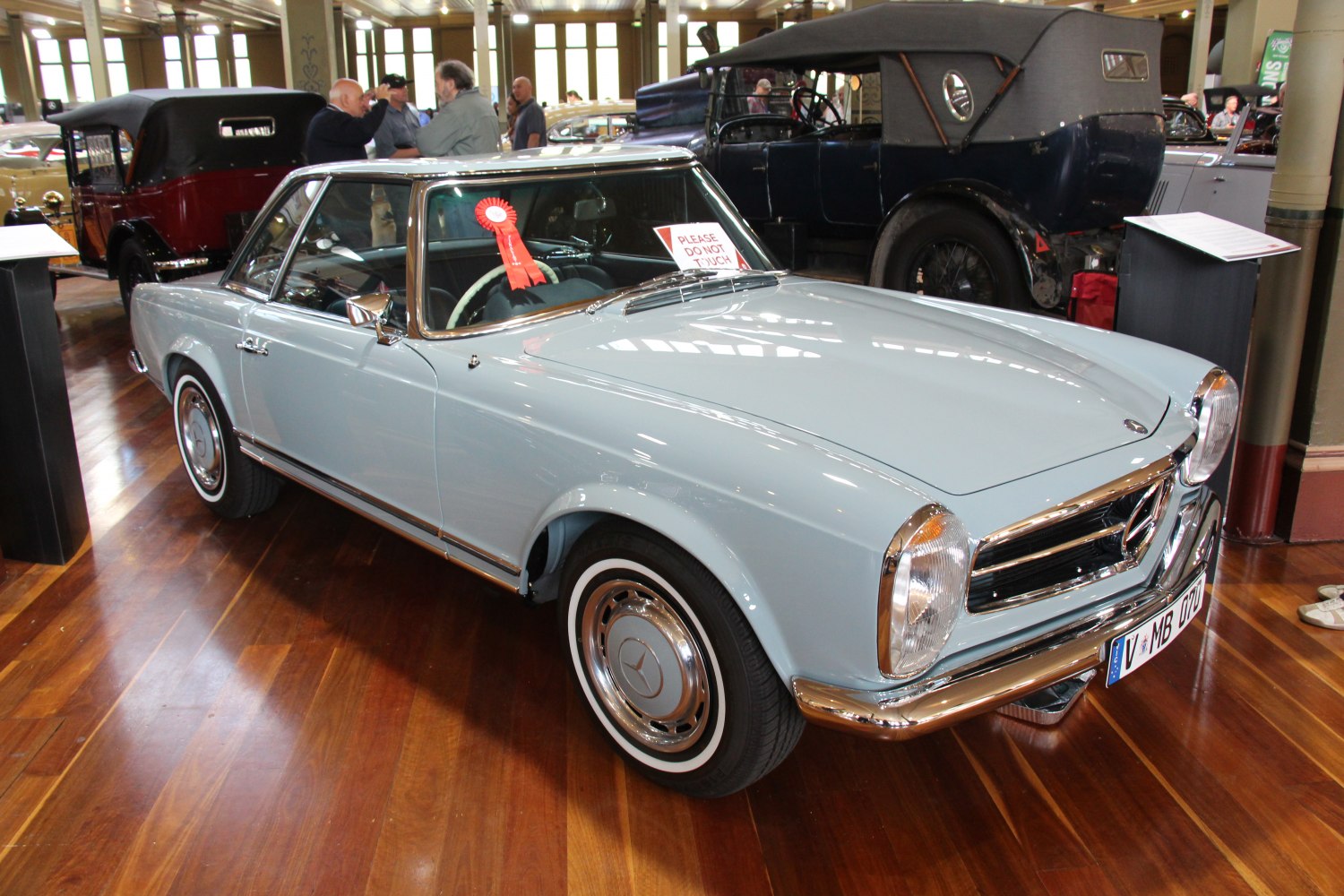 Mercedes-Benz Pagoda 230 SL (150 Hp) Manual 5-speed