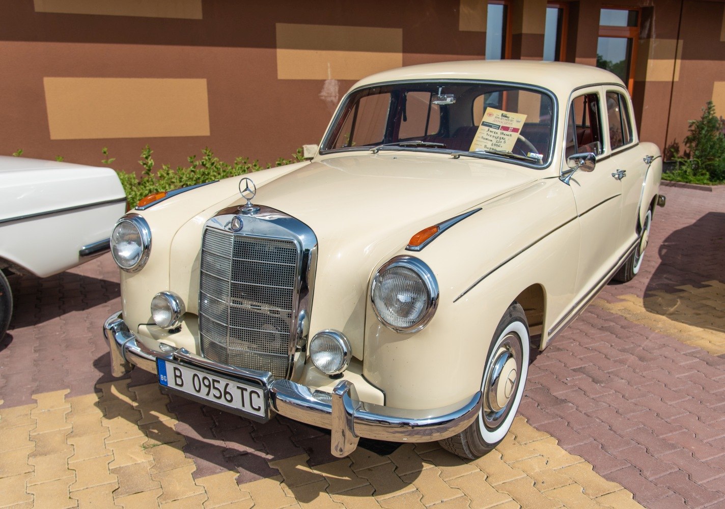 Mercedes-Benz Ponton 220 S (106 Hp)