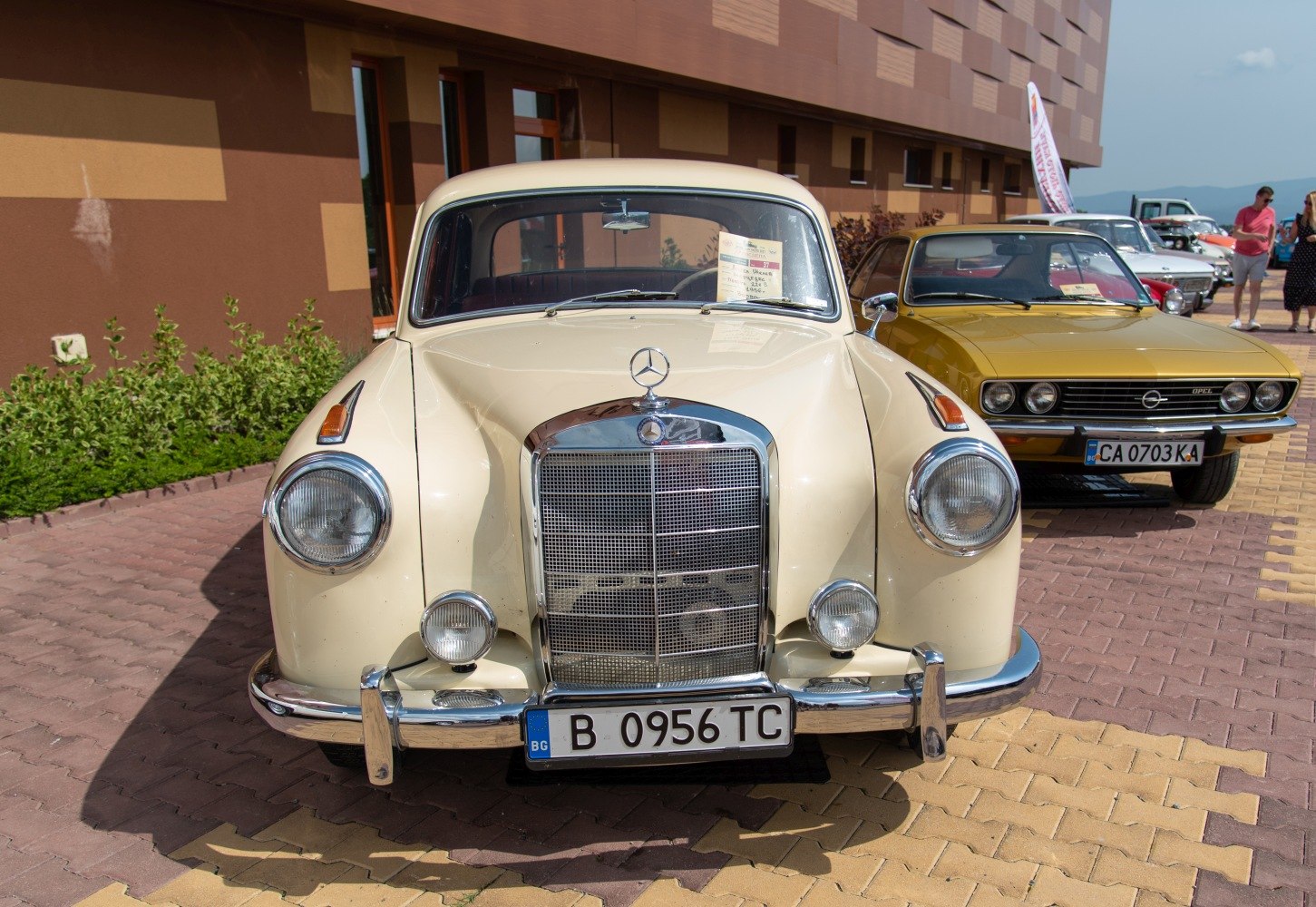 Mercedes-Benz Ponton 220 S (106 Hp)