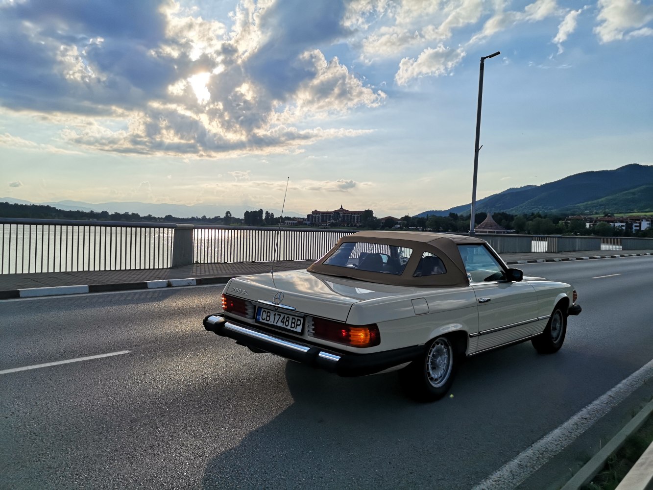 Mercedes-Benz SL 350 SL V8 (195 Hp) Automatic