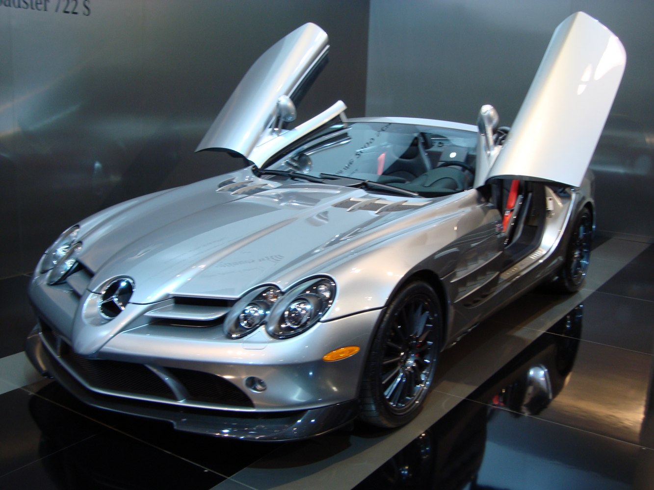 Mercedes-Benz SLR McLaren 5.5 V8 Kompressor (626 Hp) AMG SPEEDSHIFT R