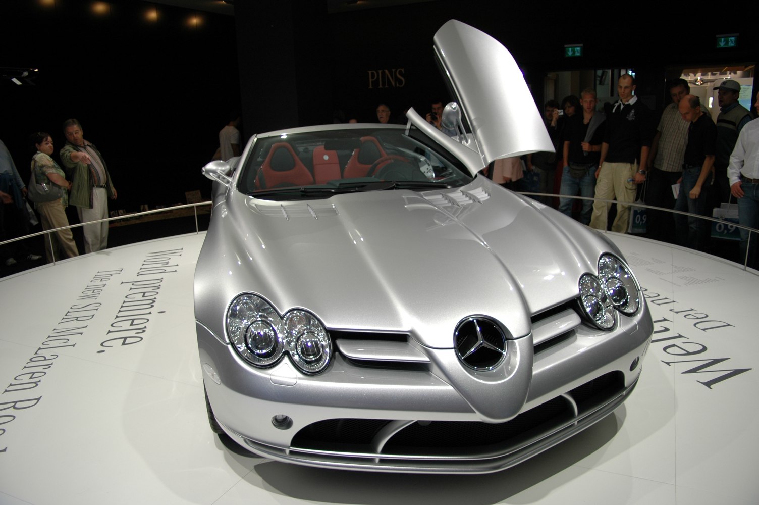 Mercedes-Benz SLR McLaren 5.5 V8 Kompressor (626 Hp) AMG SPEEDSHIFT R