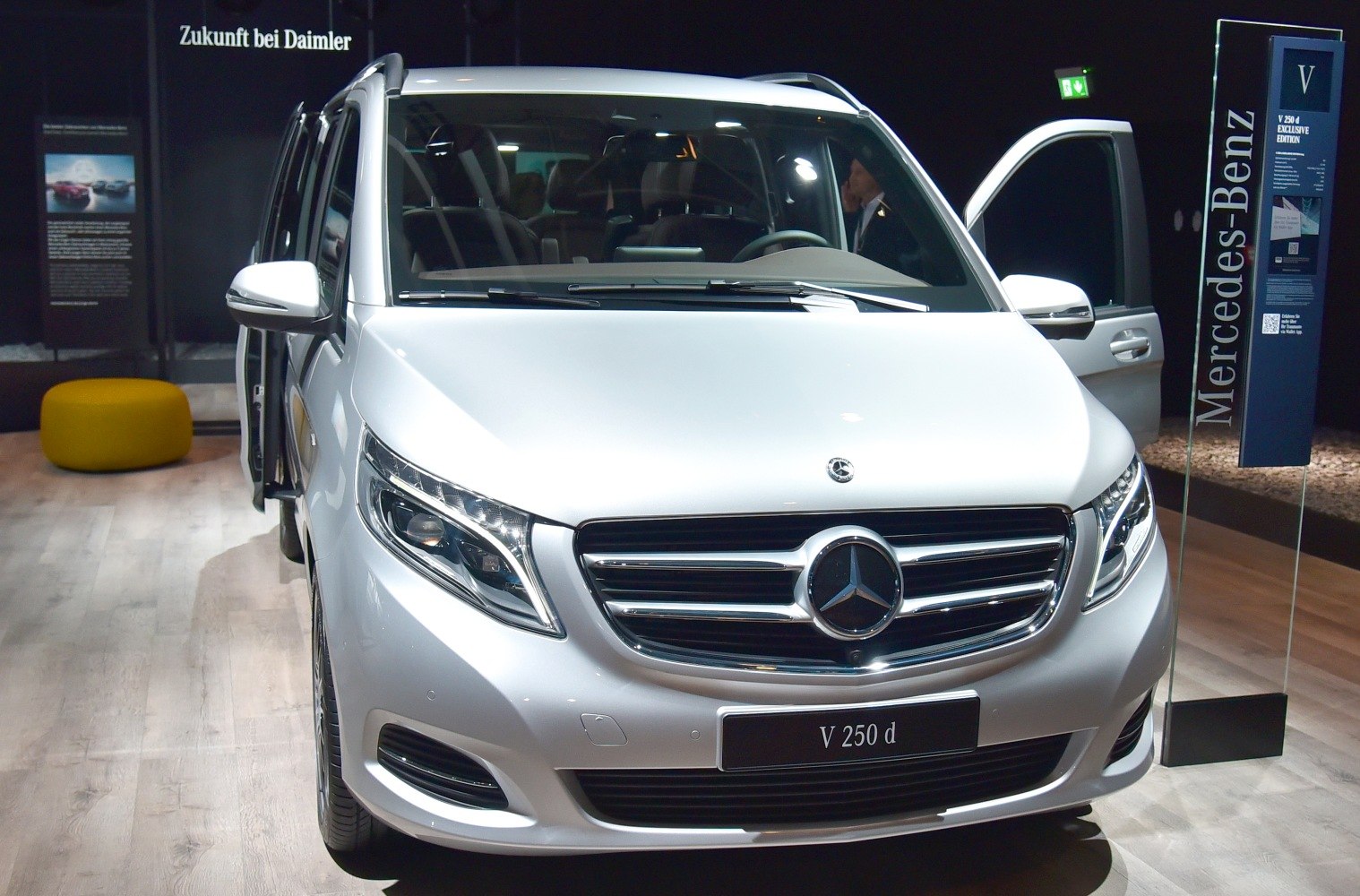 Mercedes-Benz V-class