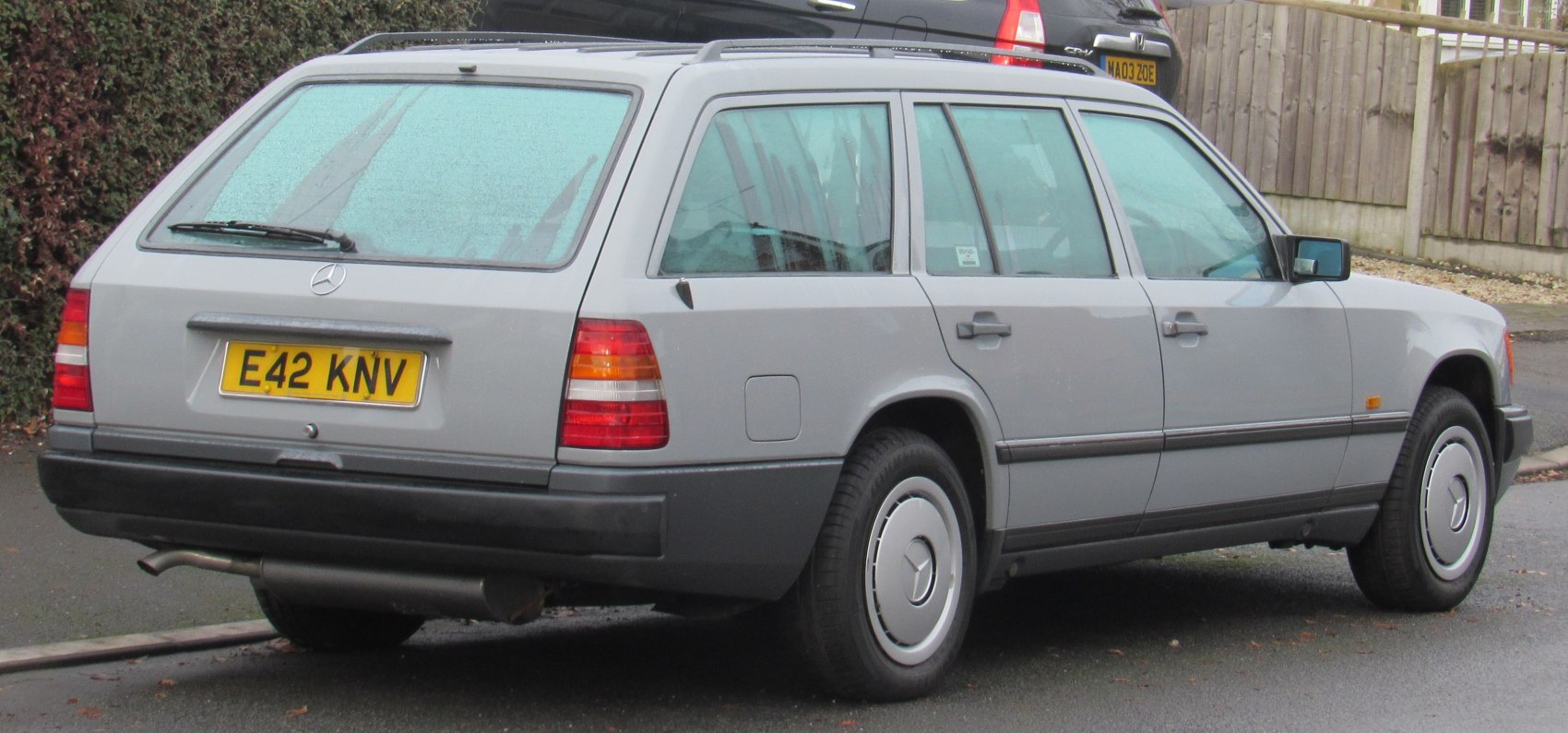 Mercedes-Benz W124 300 TD Turbo (143 Hp) Automatic