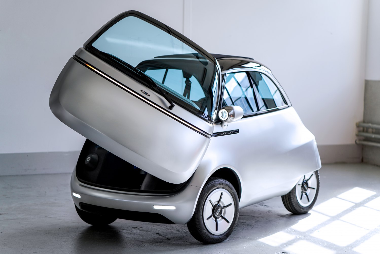 Micro Microlino 10.5 kWh (17 Hp)