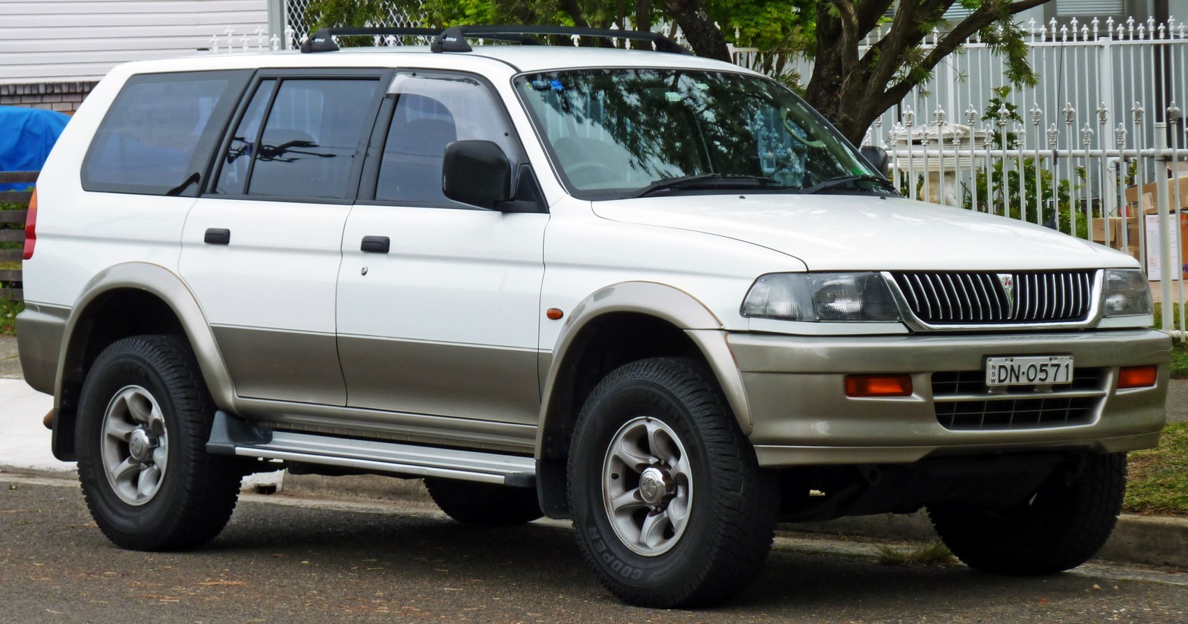 Mitsubishi Challenger 2.8 TD (140 Hp)